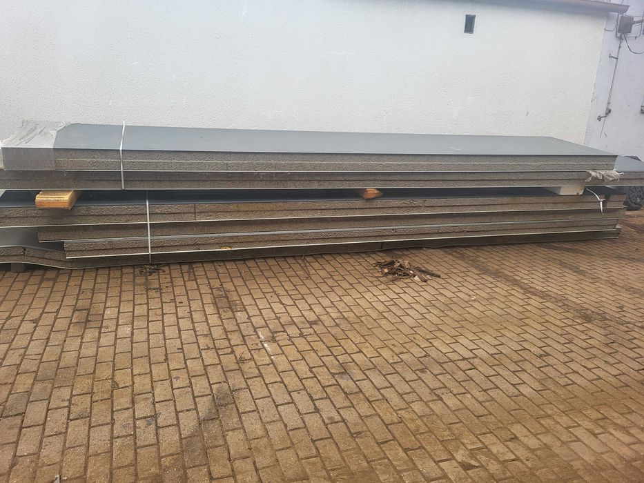 Płyta Warstwowa wypełniona wełną