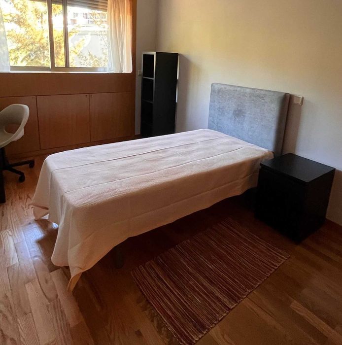 Alugo quarto em Guimarães a 5 min da Universidade do Minho