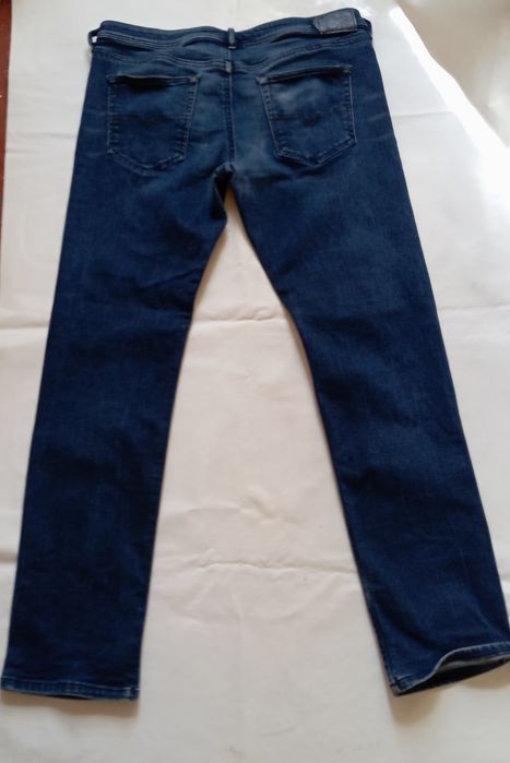 Джинси сініи Diesel