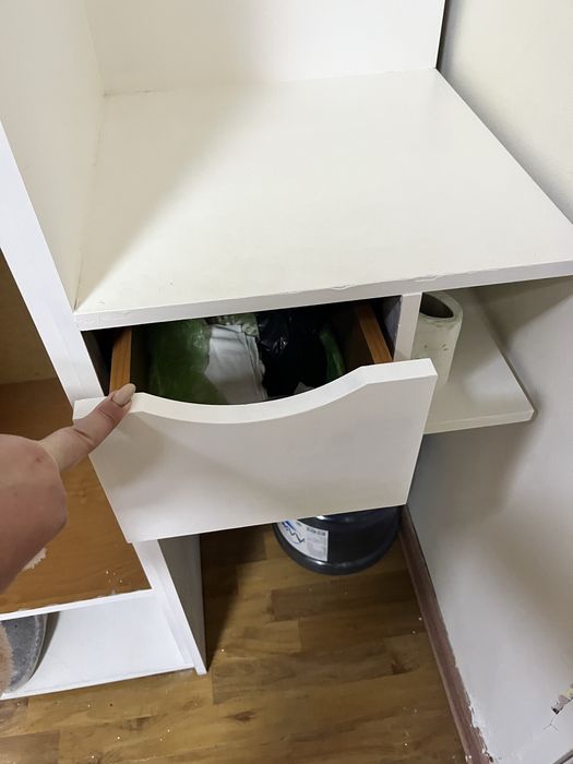 Шкаф с дзеркалом для прихожої