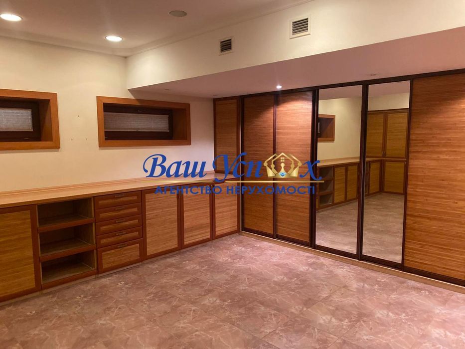 Аренда дома в центре Киева. Бот Сад. ул Добролюбова. Печерск