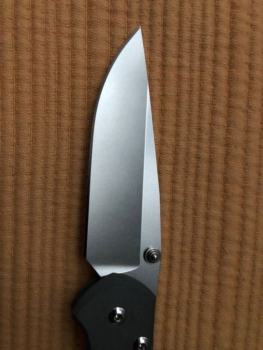 Canivete navalha Chris Reeve Large Sebenza 31 magnacut cinzenta