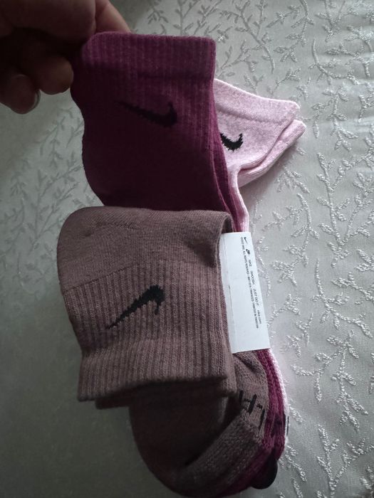 Продам шкарпетки Nike DRI-fit Everyday Plus original; розмір M 38-42
