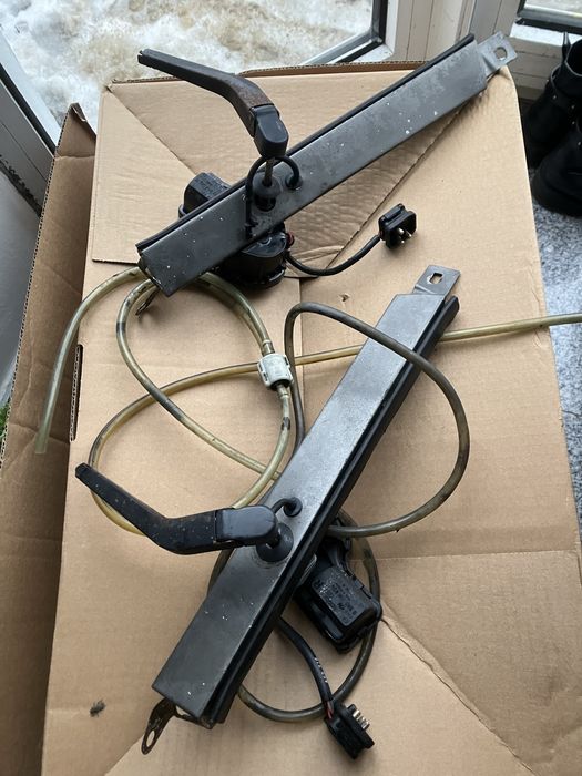 Mercedes W124 Wycieraczki Reflektorow ORI Zestaw