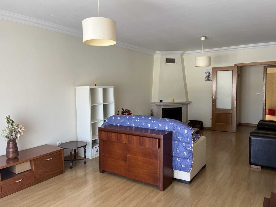 Apartamento T-2 centro de Lourinhã