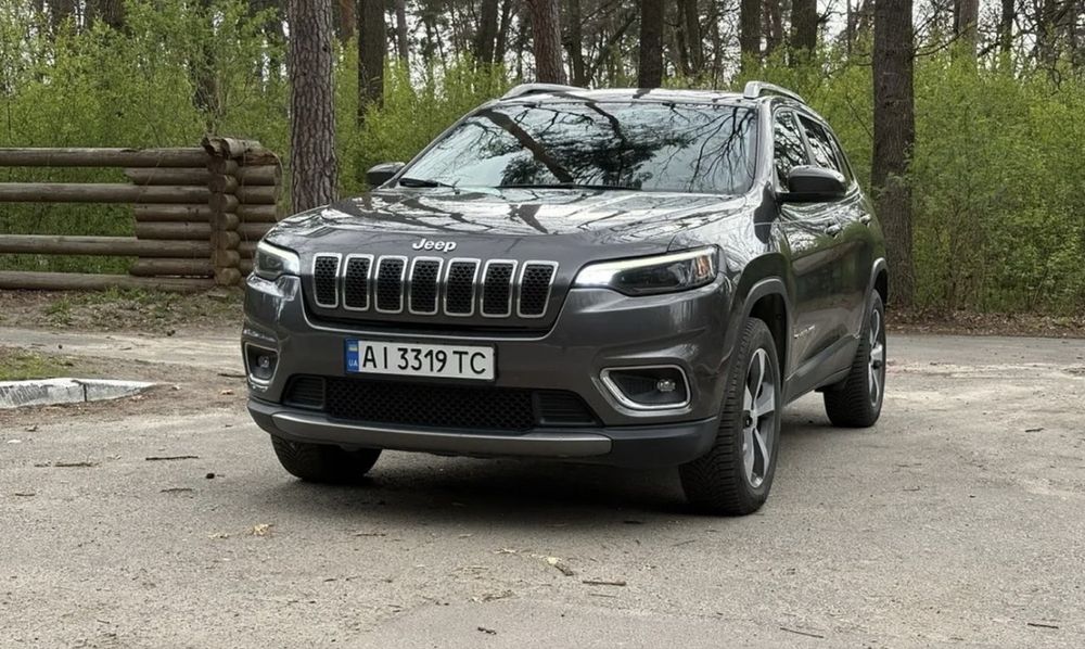 Jeep Cherokee (без пошкоджень)