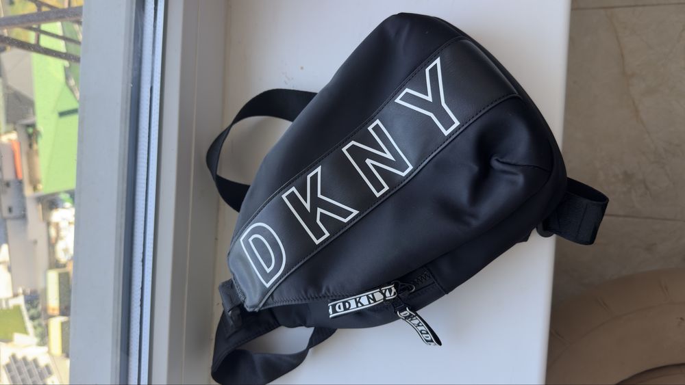 Сумка бананка слінг DKNY