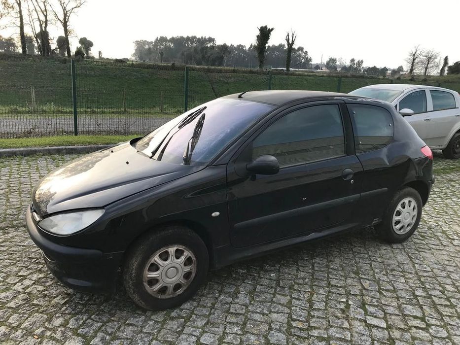 Peugeot 206 1.1 3P 2001 - Para Peças