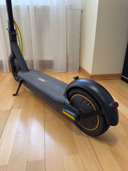 Ninebot KickScooter Max G30 — малий пробіг / багата комплектація