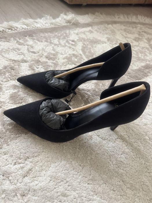 Продам туфли лодочки MNG новые