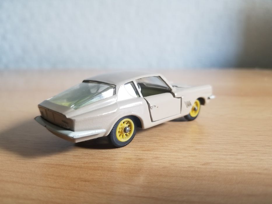 Мазерати мистраль-купе масштабная модель 1:43