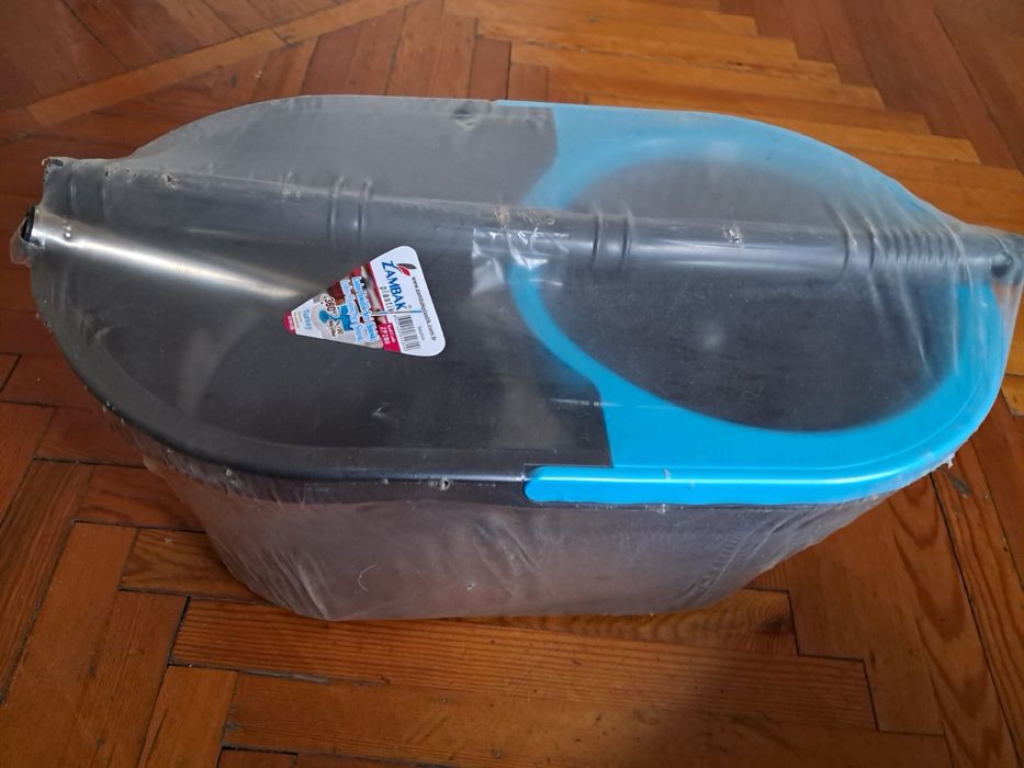 Щвабра та відро з віджимом