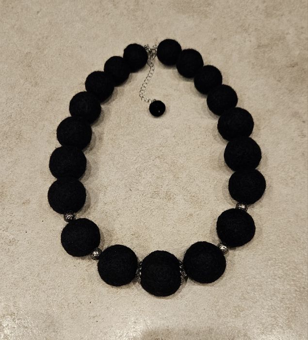 Валяне намисто - ручна робота