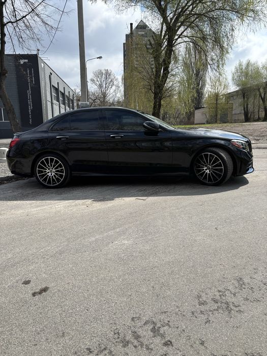 Mercedes-Benz C-Class 2018 VIN 55SWF8DB2KU287542 фото оголошення 6 з 23