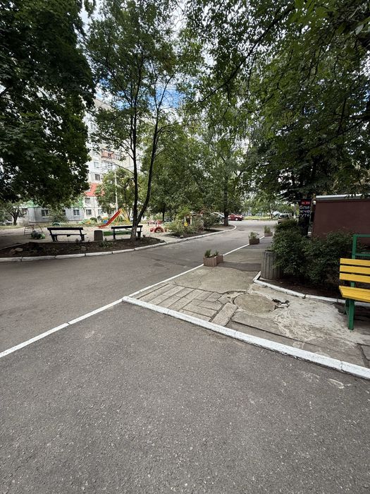Продам 3к.кв , вул . Героїв Рятувальників ( район Кардіоцентру)!