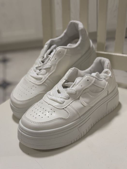 Кросівки на платформі