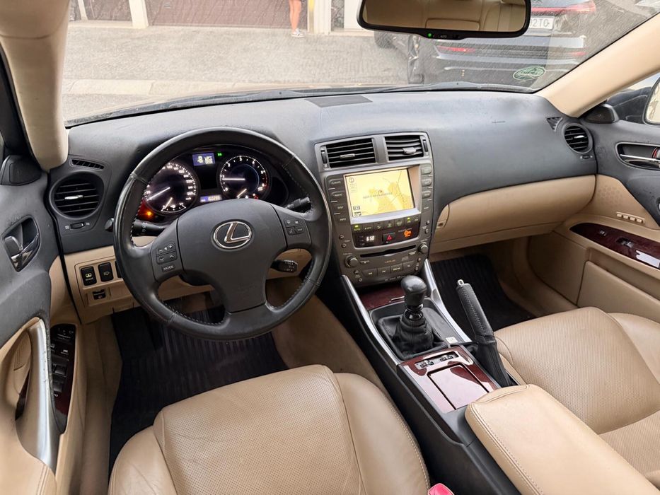 Lexus IS 220 D 117 CV