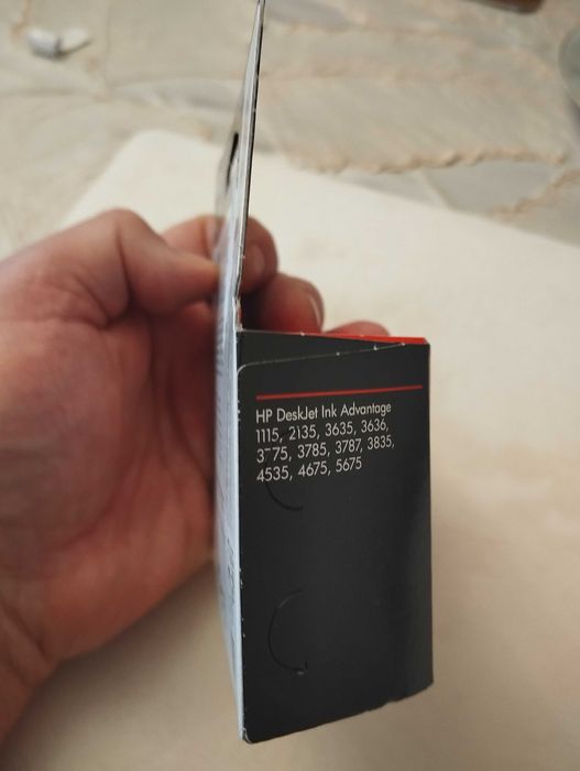 Nowy, oryginalny, fabrycznie zapakowany tusz hp 652 kolor