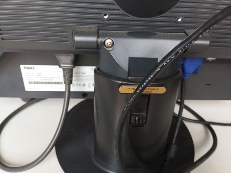 Monitor marki MAG