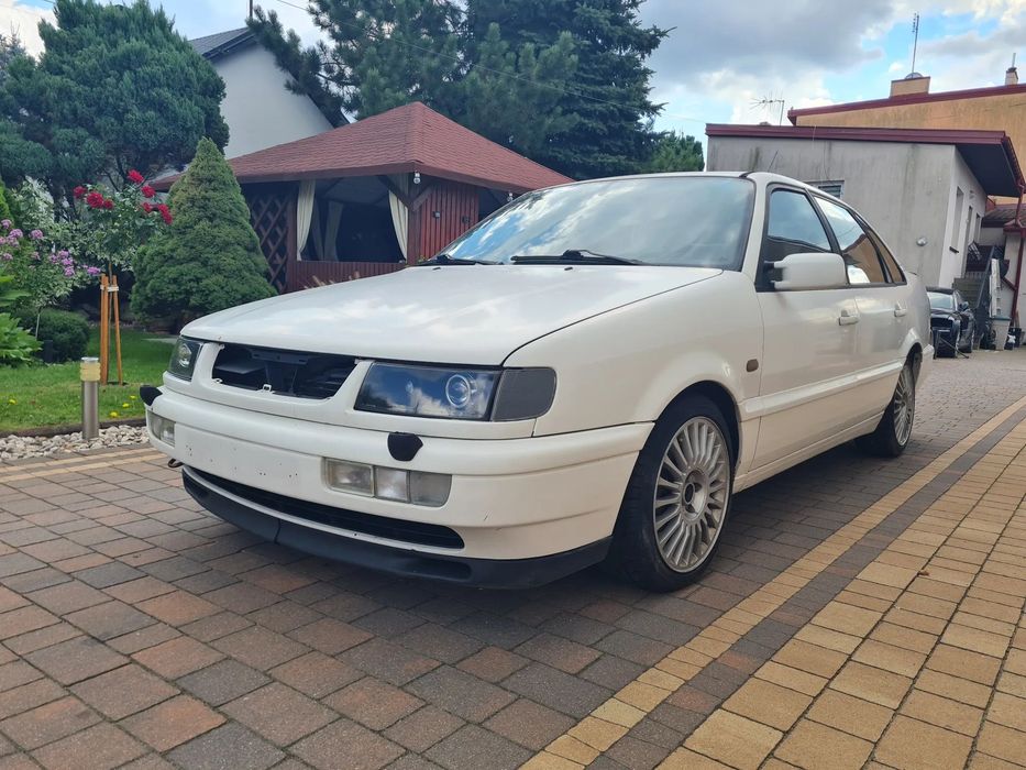 Volkswagen Passat B4 2.8 vr6 sedan bogate wyposażenie xenon