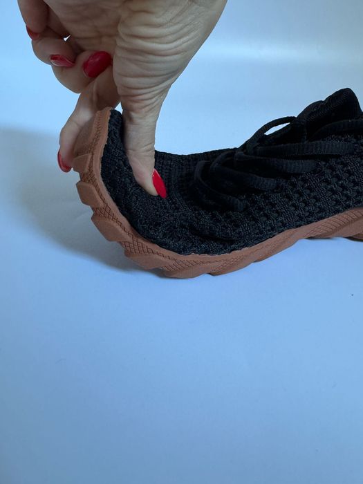 Nowe buty sportowe elastyczne czarne 41