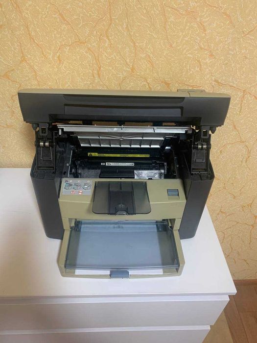Продам принтер HP LJ M1005 mfp