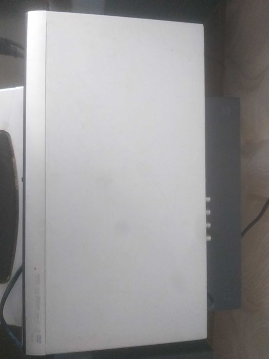DVD-плеер LG DVU854.