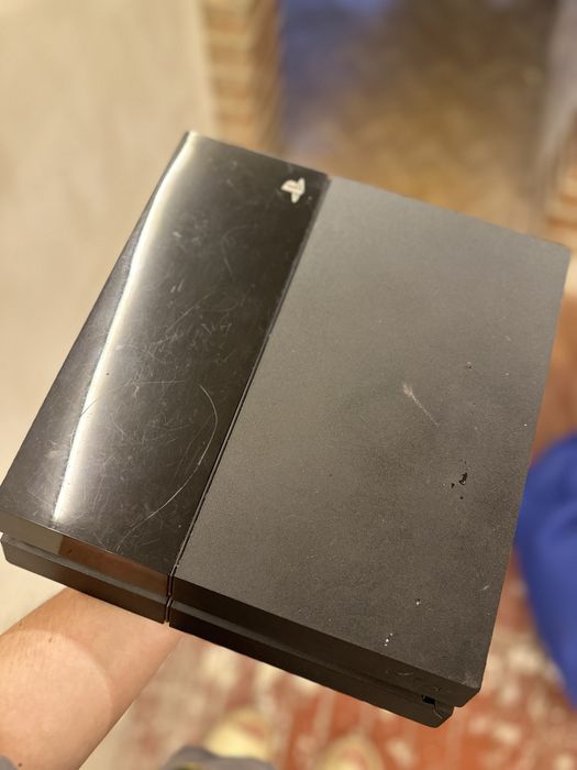 PlayStation 4 500GB + 2 Геймпада + Комплект игр (12 дисков)