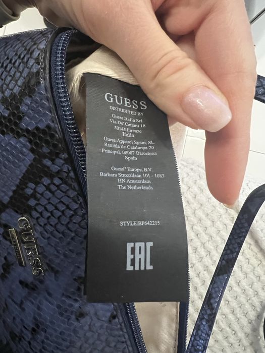 Torebka Guess duza a4 shopperka