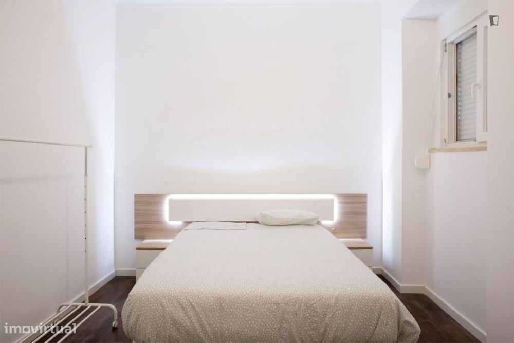 Quarto - localizado em Alcântara Lisbon