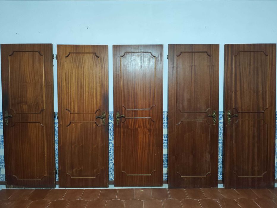 Portas interiores em Madeira ( 2000 x 415/600/650/700 )