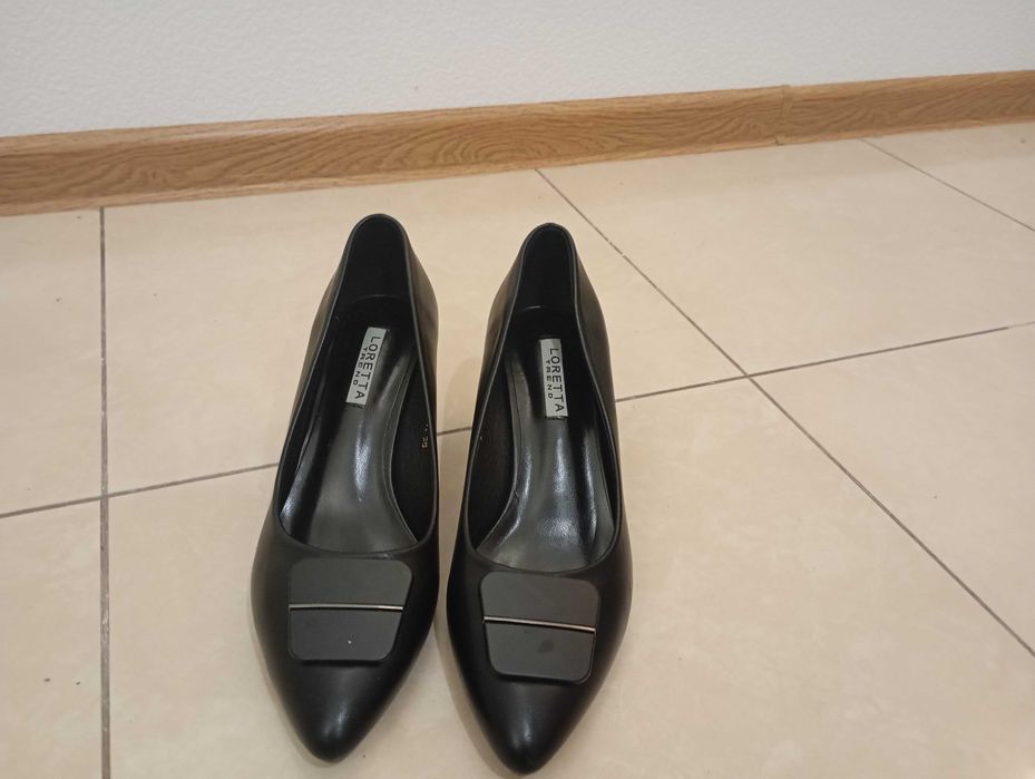 Шкіряні туфлі, зручні. Майже нові. Не мають жодних пошкоджень