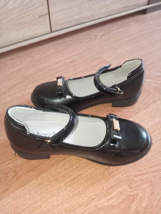 Туфлi для дiвчинки 32р