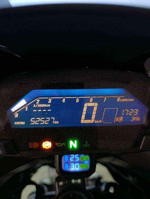 Honda NC750X (2016) – Prata/Cinzento – Excelente Estado + Extras
