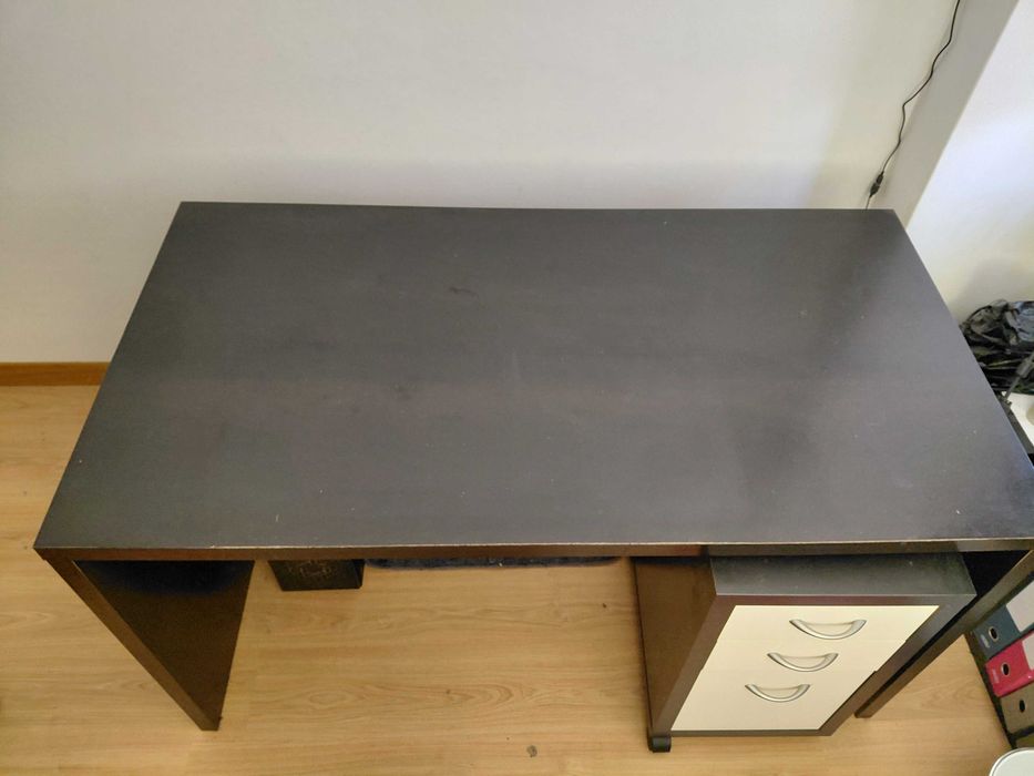 Secretária Ikea com modulo gavetas