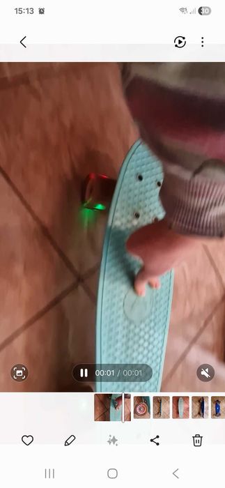 Deskorolka typu fish ze świecącymi kołami LED, miętowa