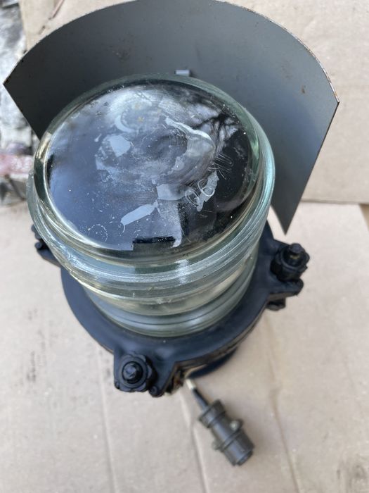 Огонь судовой белый…