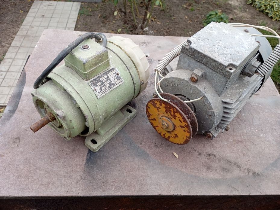 Продам электродвигатели.