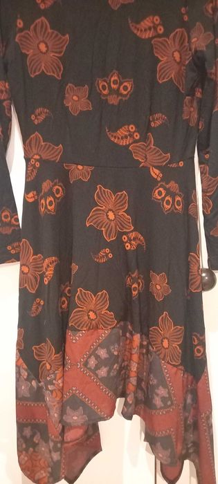 Vestido preto e vermelho, assimétrico - M - Desigual