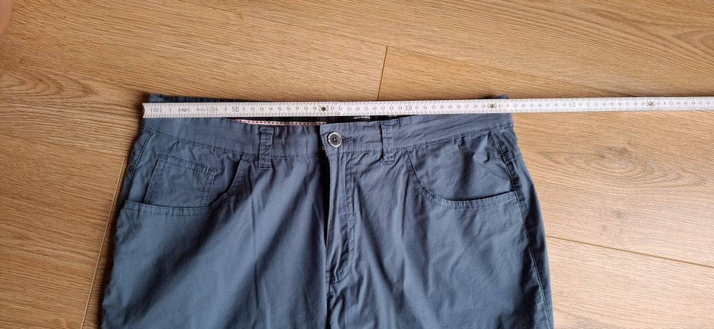 Nowe spodnie męskie rozmiar L slim