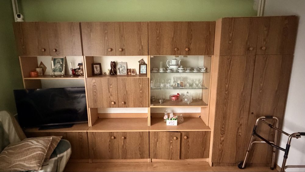 Meblościanka PRL. Stan sobry.