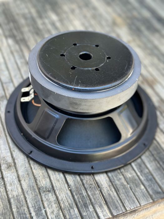Głośnik niskotonowy 8” 300W 2 do ALTO TS408