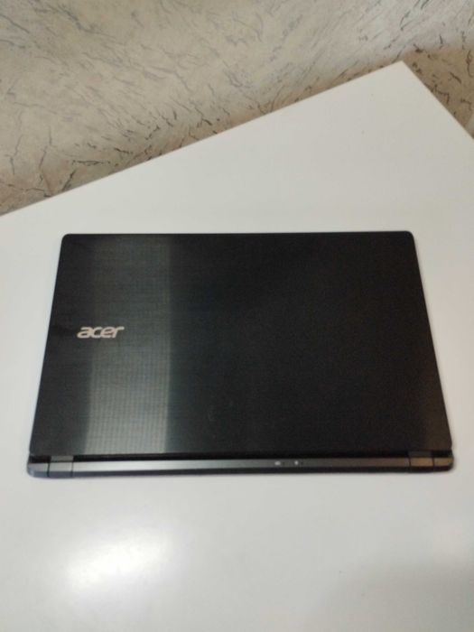 Не дорогой ноутбук Acer Aspire v5-573 / Core i5-4200U / 8/120 SSD / батарея 2 часа