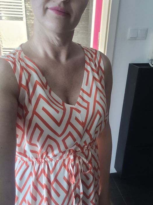 Pomarańczowa sukienka Mango