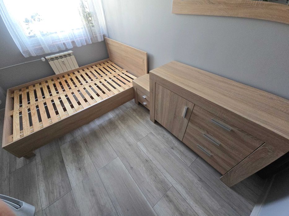 Zestaw mebli do sypialni łóżko, komoda, szafka nocna dąb sonoma Łódź