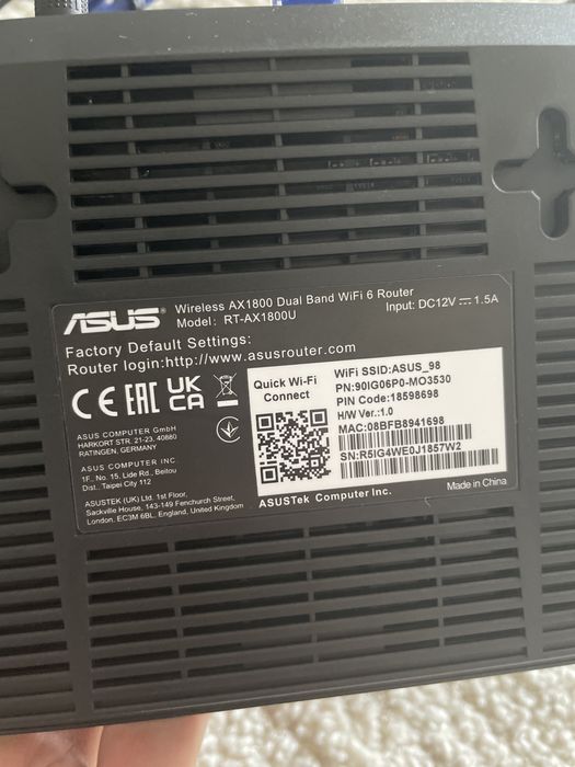 Router asus RT-AX1800U