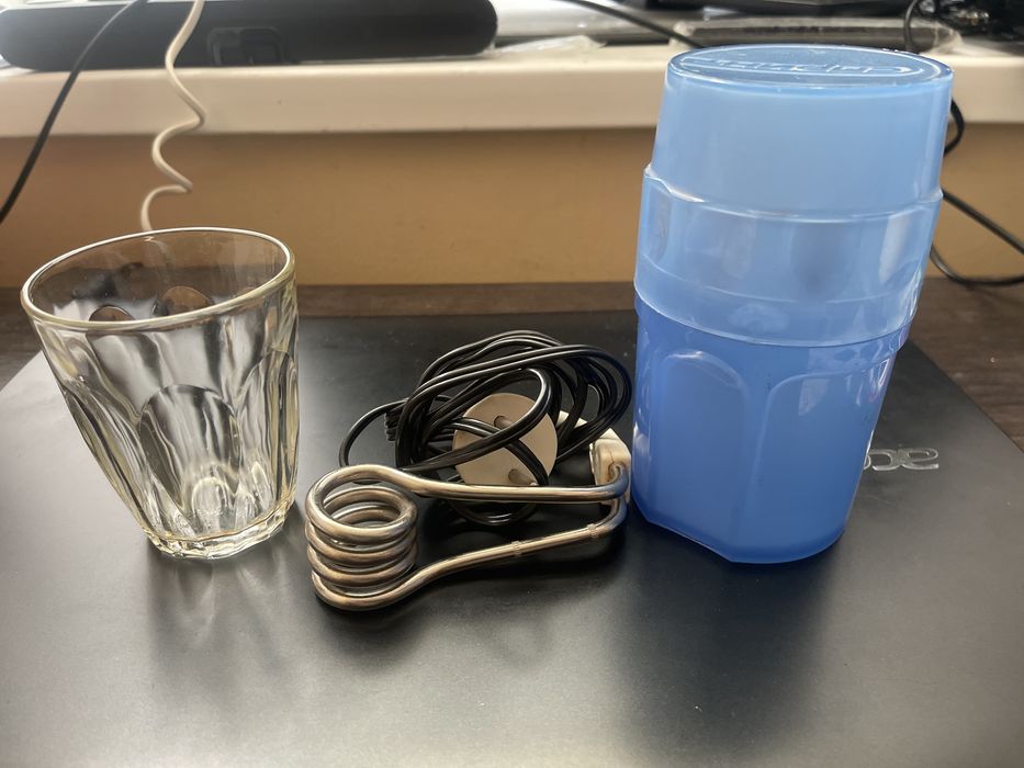 Кипятильник+стакан+пластиковый контейнер
