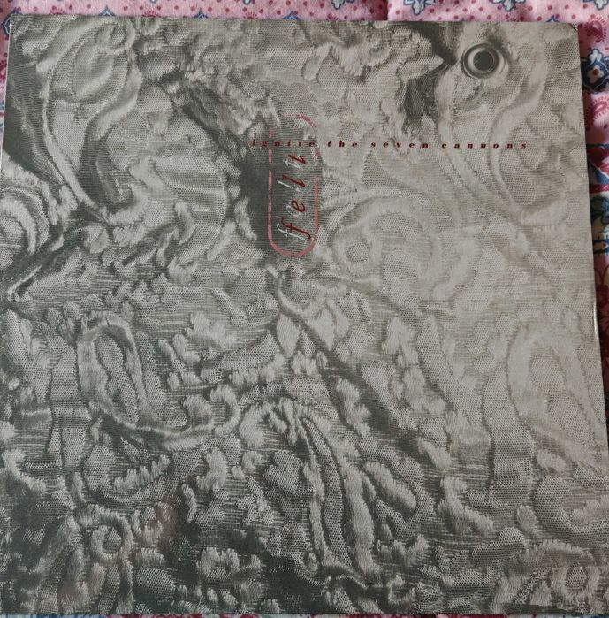 Vinil original dos Felt