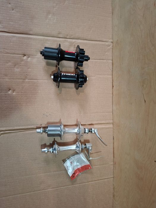 Втулки DT Swiss X1900, Shimano Dura-Ace FH-7700