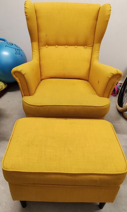 Poltrona e Repousa-Pés Ikea Strandmon